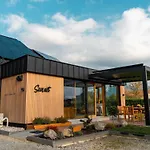 Holiday home Elegant Warm Bliss Hideaway Escape - With Hot-tub