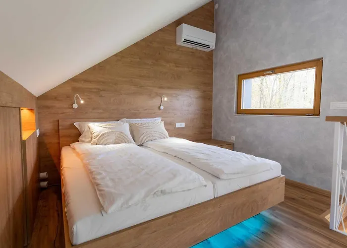 Elegant Warm Bliss Hideaway Escape - With Hot-tub * Šenčur