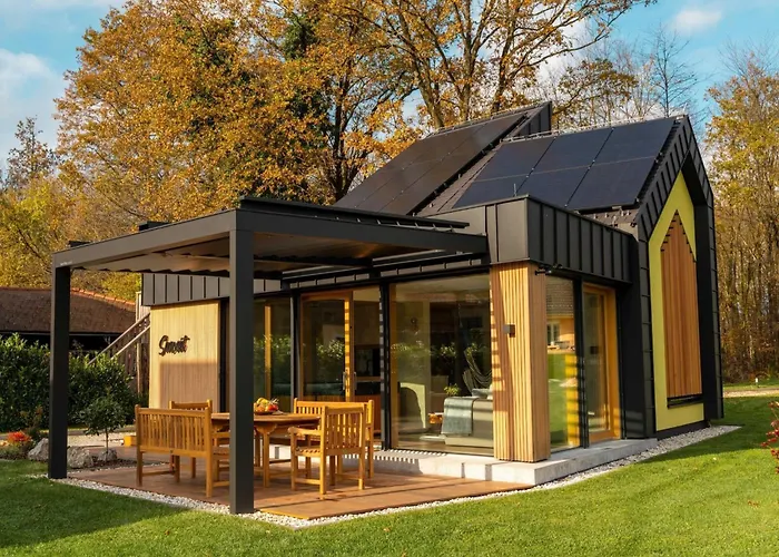 Elegant Warm Bliss Hideaway Escape - With Hot-tub Tatil Evi Šenčur