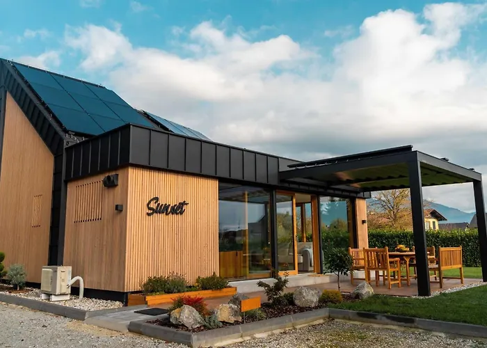 Tatil Evi Elegant Warm Bliss Hideaway Escape - With Hot-tub