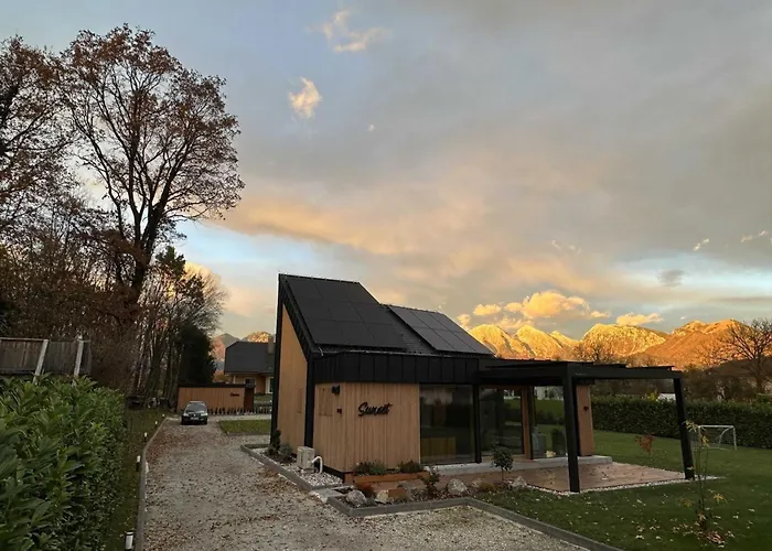 Elegant Warm Bliss Hideaway Escape - With Hot-tub Tatil Evi